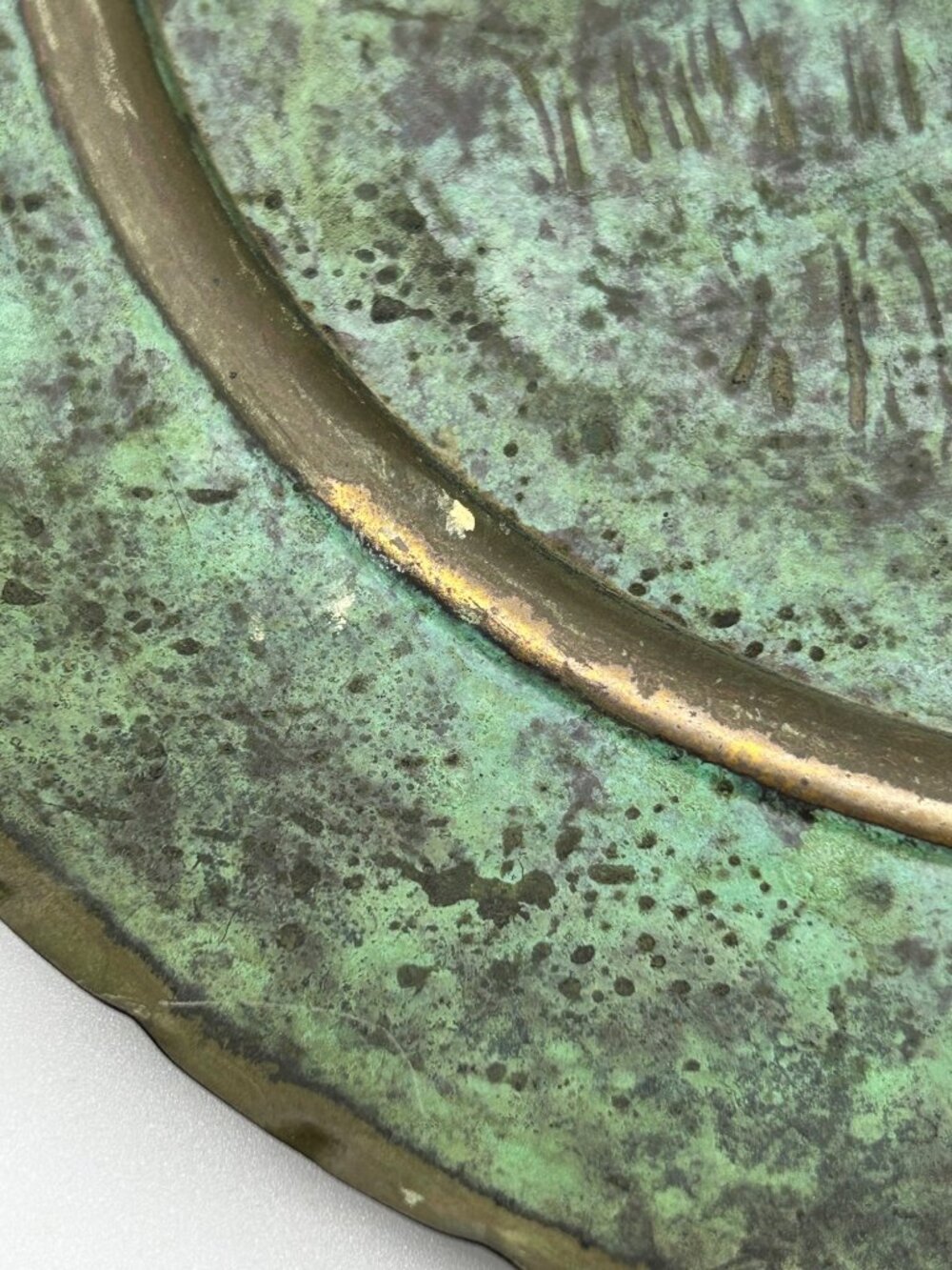2 Vintage Italian Embossed Copper Wall Plates Hunting Scene Dog Duck Verdigris - Picture 13 of 13